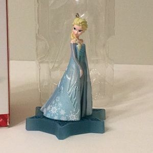 Hallmark Queen Elsa ornament